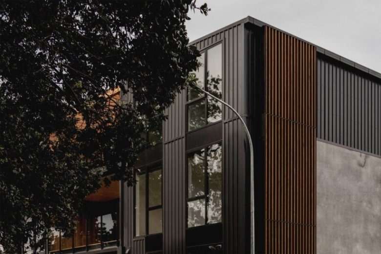 Photo inspiration: Betts Luxury Apartments Abodo Vulcan Screening In Teak Finish Photo Inspiration