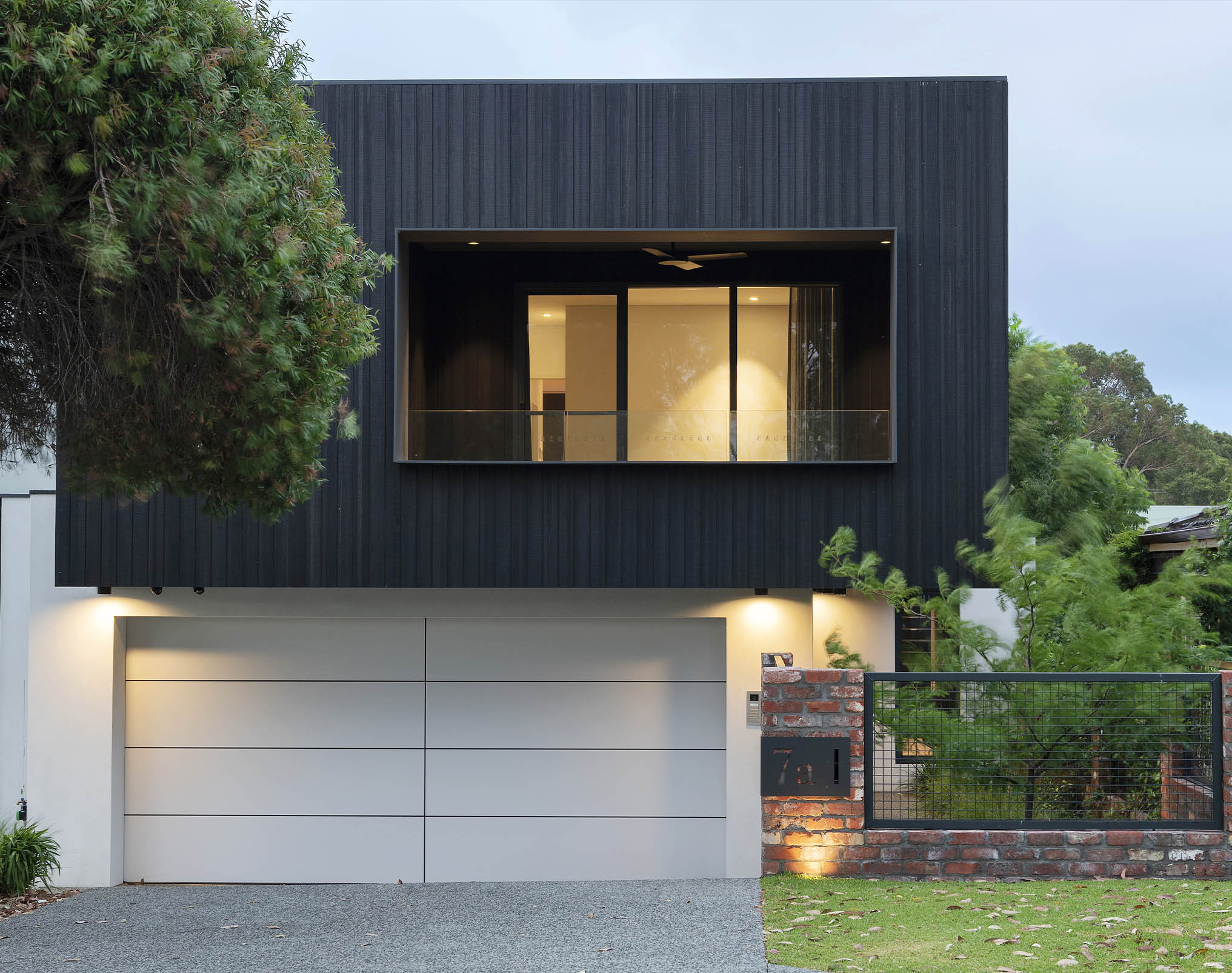 Black Box Luxury Home - NERO