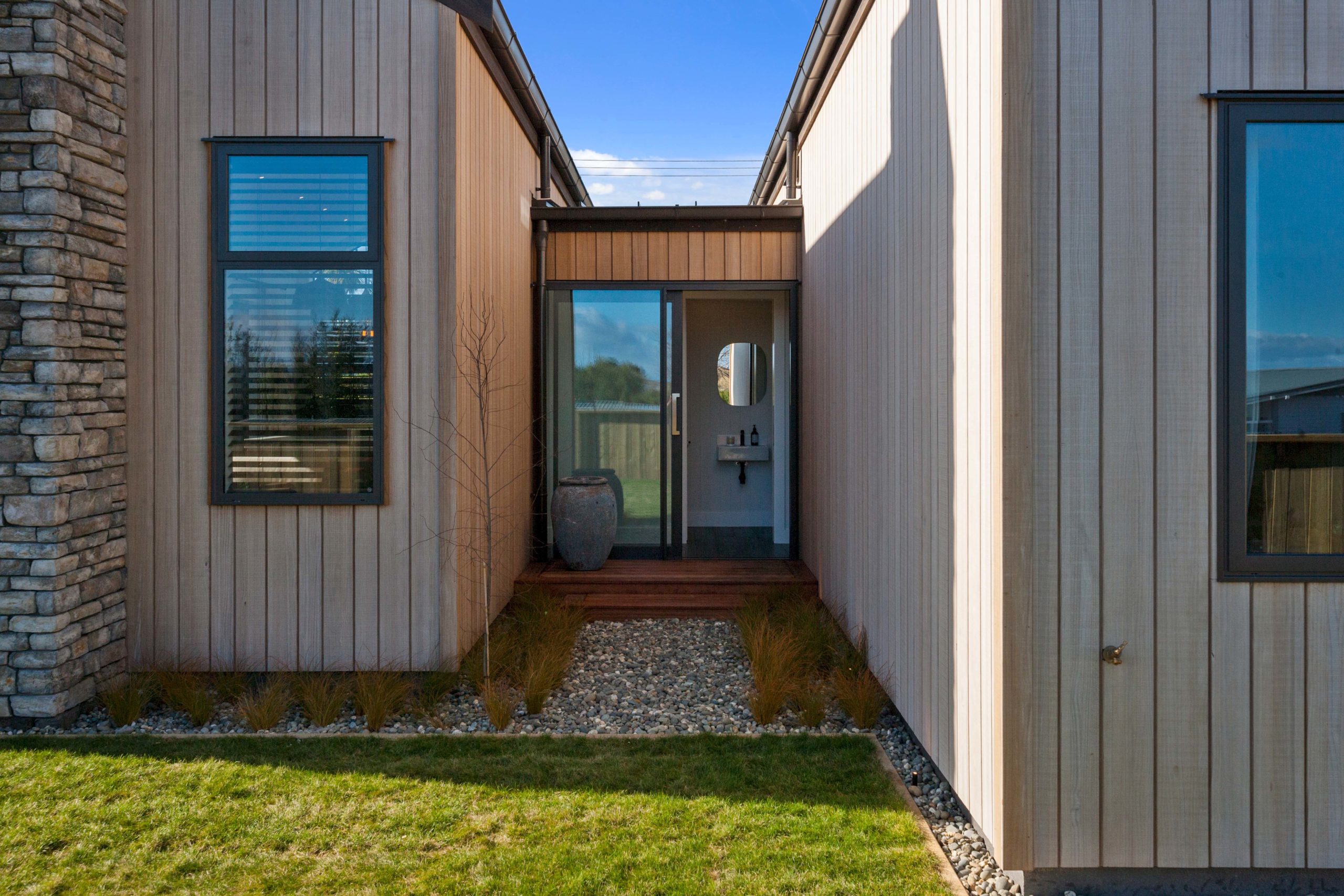 Rokino Road - Vulcan Cladding in Sioo_x Finish - Abodo Wood