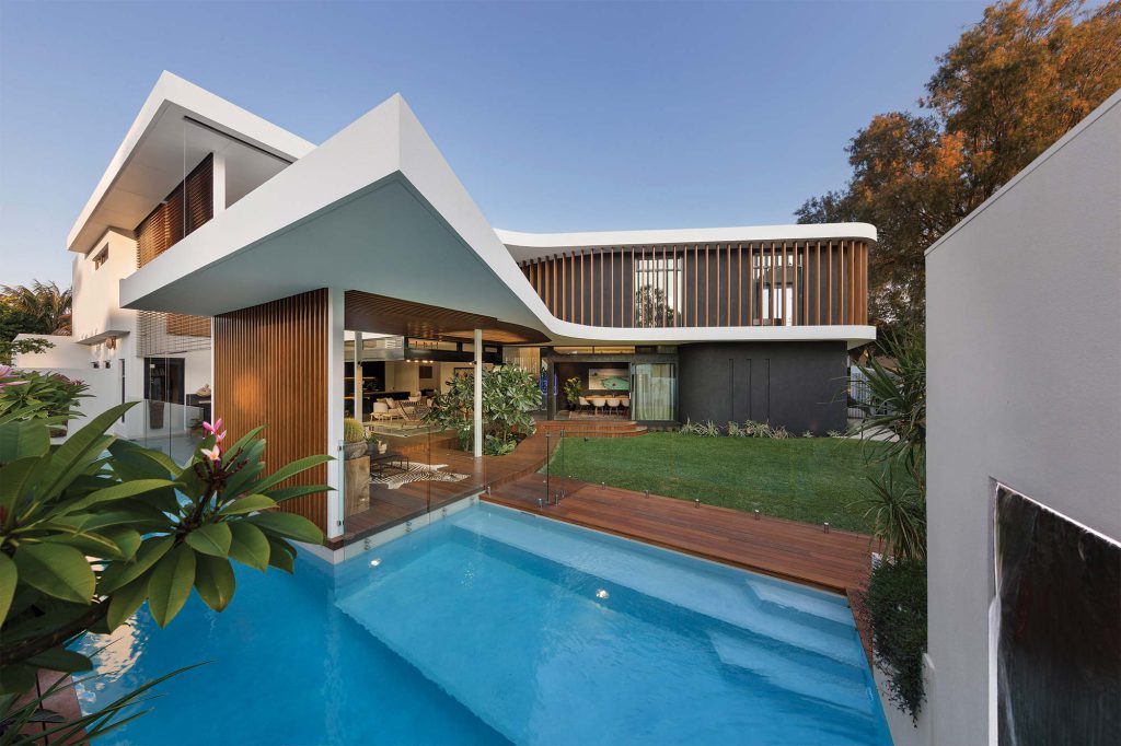 Cottesloe House with custom Abodo Vulcan Slats