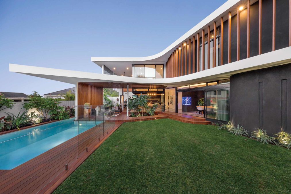 Cottesloe House :: Custom Abodo® Vulcan Timber Slats