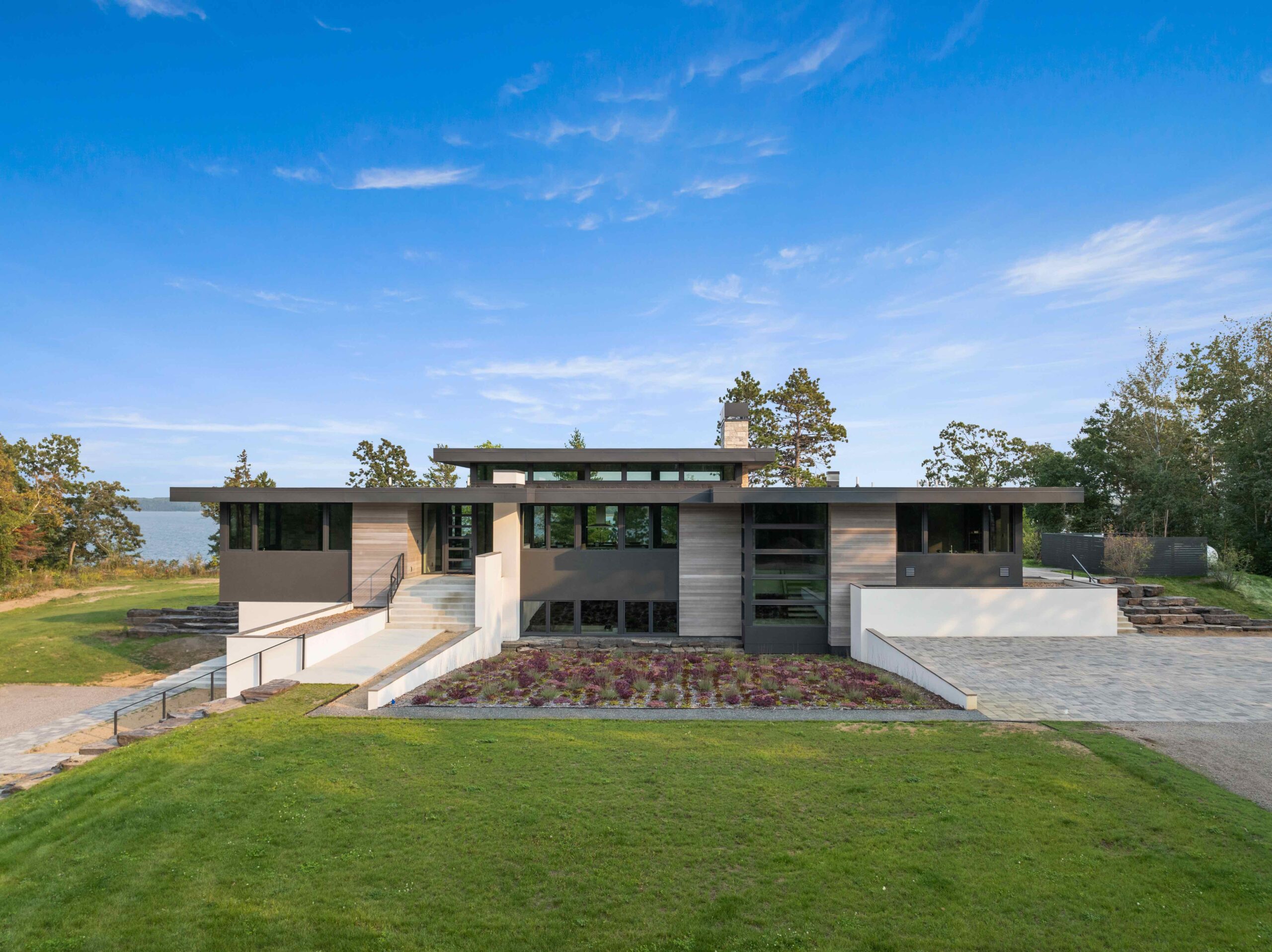 The Horizon Line Residence WILLIWAW Alaskan Yellow Cedar, MASON Western Hemlock, CUSTOM European White Oak 3