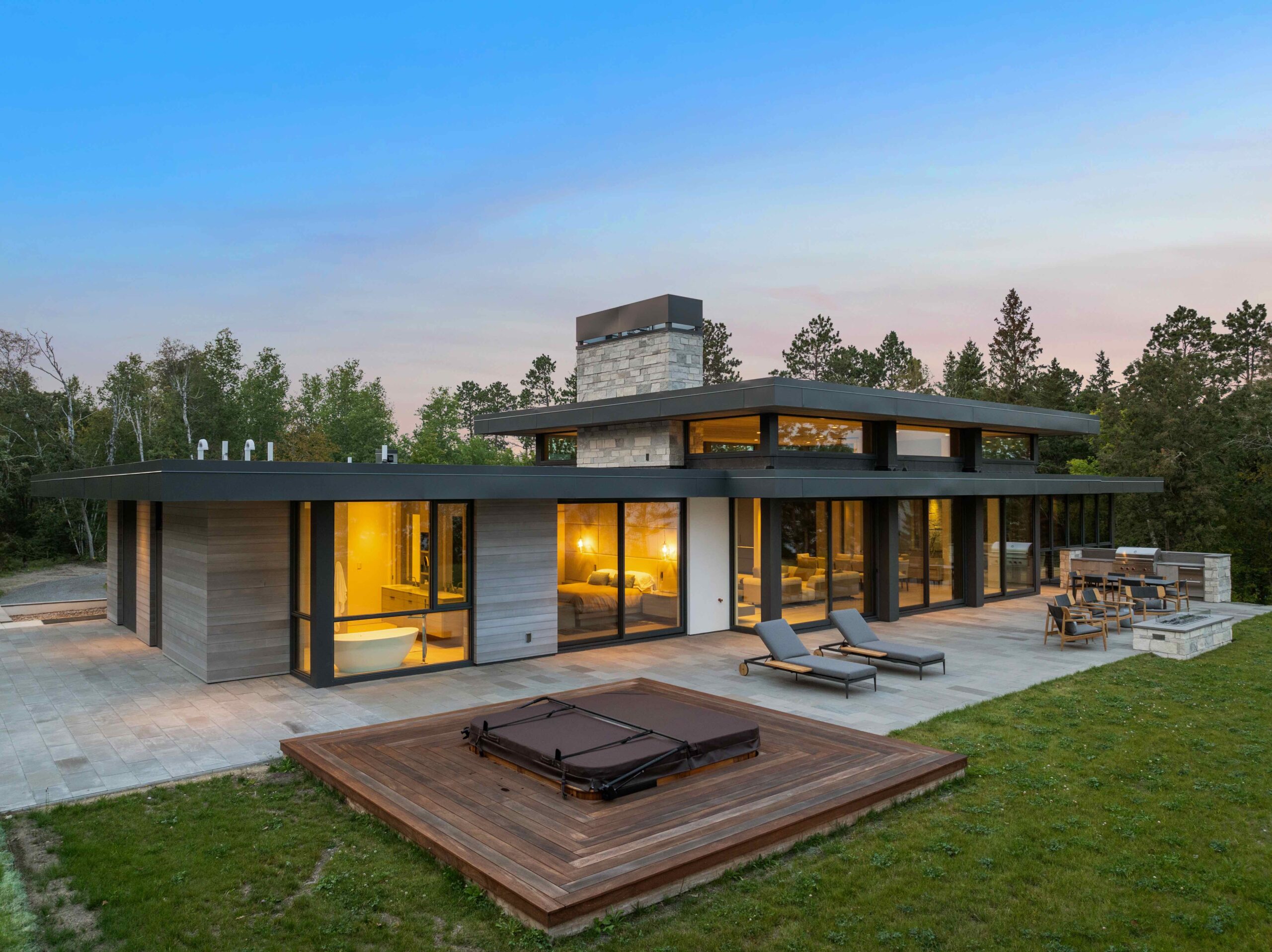 The Horizon Line Residence WILLIWAW Alaskan Yellow Cedar, MASON Western Hemlock, CUSTOM European White Oak 3