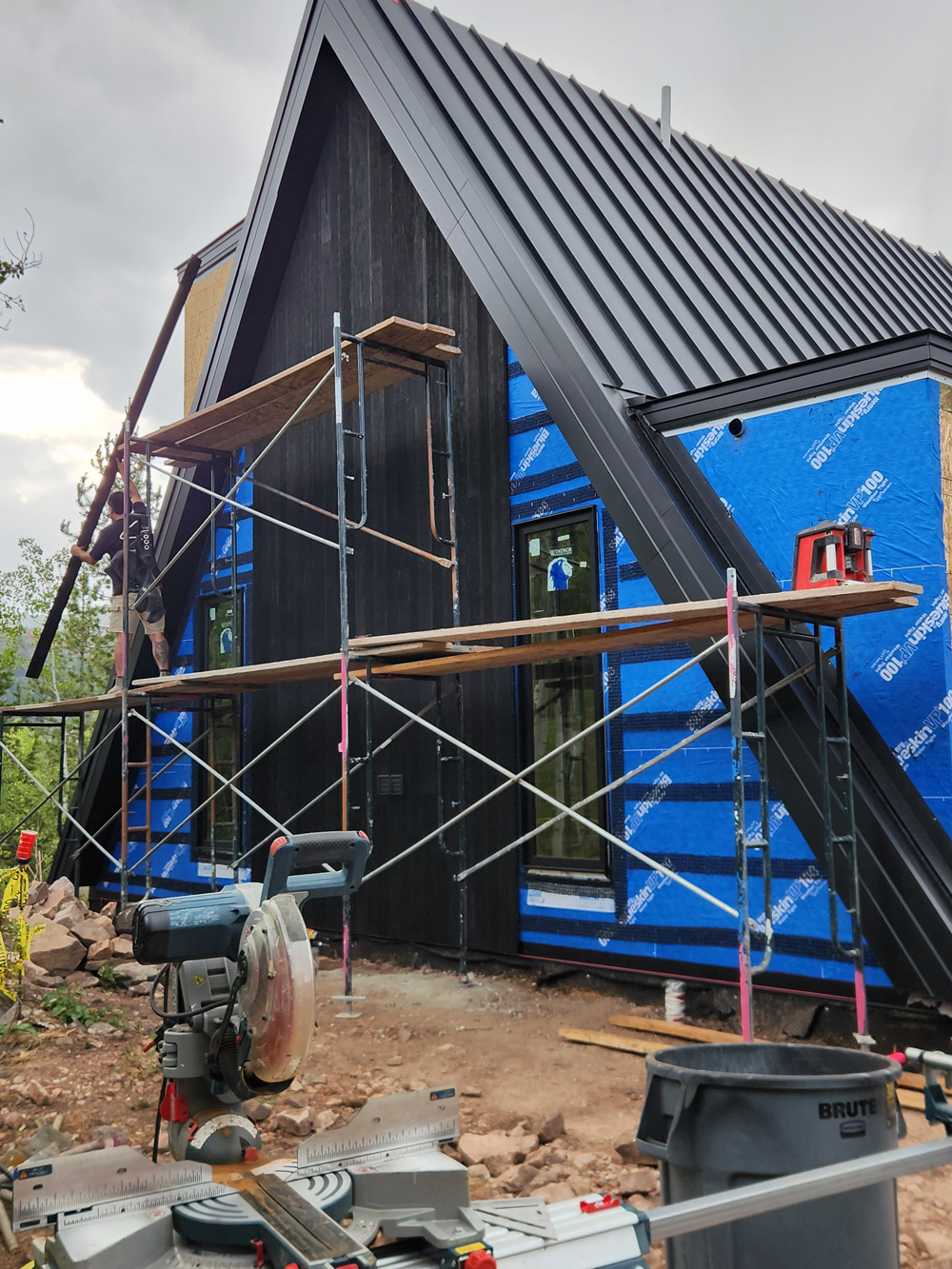 A-Frame-Beyond-the-Pines-KOS-Kebony-7